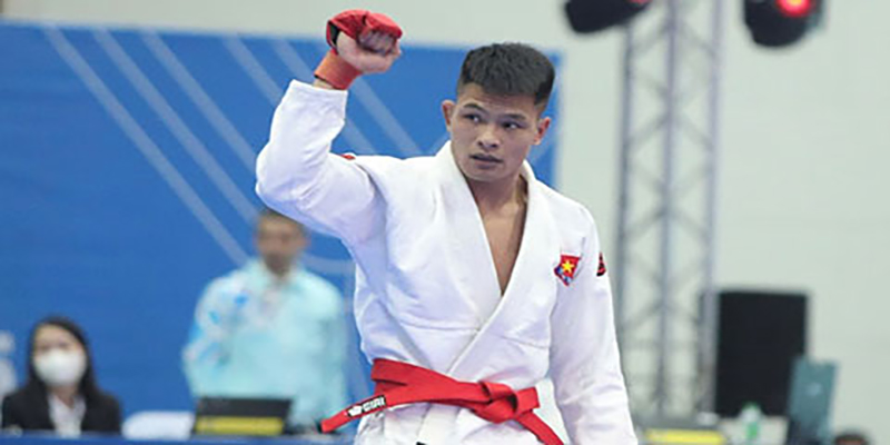 Đặng Đình Tùng giành huy chương vàng ju-jitsu tại SEA Games 33
