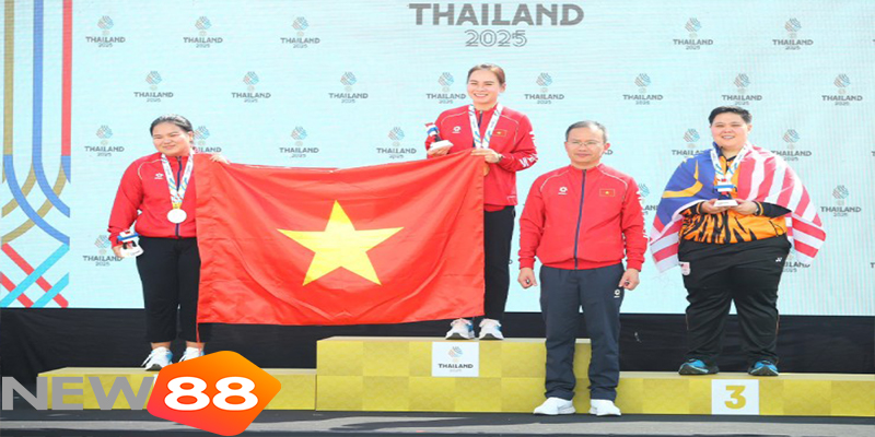 Trịnh Thu Vinh – Nữ Hoàng Bắn Súng SEA Games 33 7 Khoảnh khắc Thu Vinh và Thùy Trang giương cao lá cờ Tổ quốc