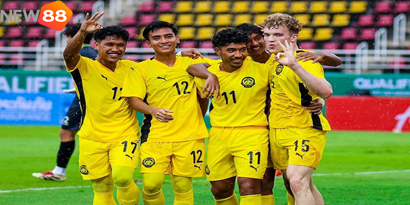 Các cầu thủ U22 Malaysia trước giờ đấu bán kết SEA Games